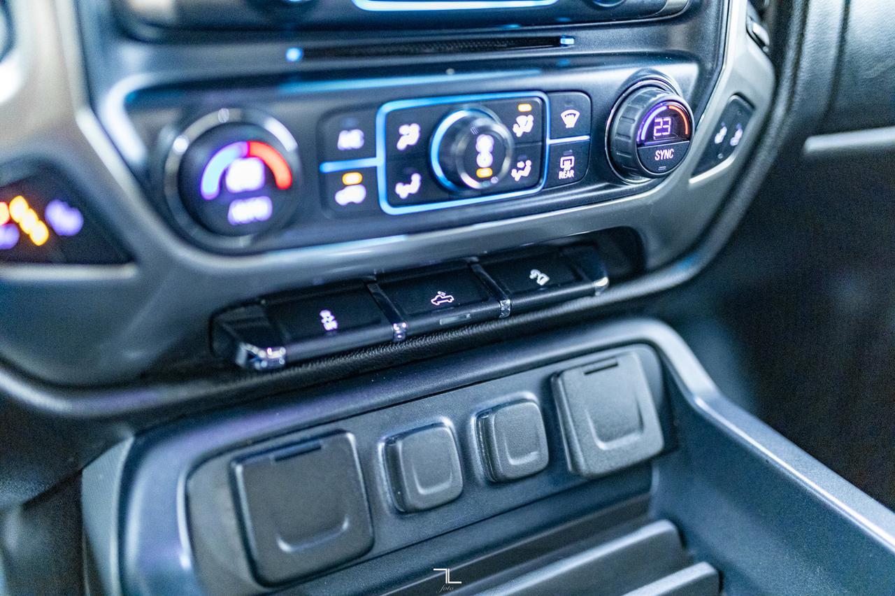 2018 Chevrolet Silverado 1500 4x4 Crew Cab LT Z71 Longbox BCam Red Deer AB