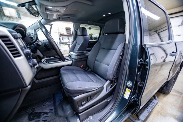 2018 Chevrolet Silverado 1500 4x4 Crew Cab LT Z71 PSeat BCam Red Deer AB