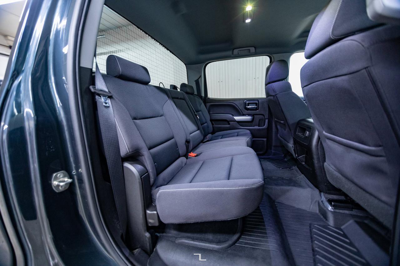 2018 Chevrolet Silverado 1500 4x4 Crew Cab LT Z71 PSeat BCam Red Deer AB