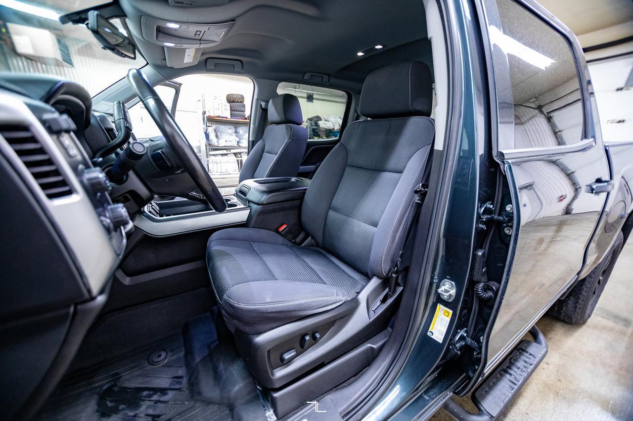 2018 Chevrolet Silverado 1500 4x4 Crew Cab LT Z71 PSeat BCam Red Deer AB