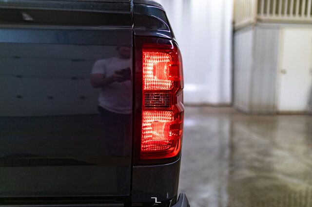 2018 Chevrolet Silverado 1500 4x4 Crew Cab LT Z71 PSeat BCam Red Deer AB