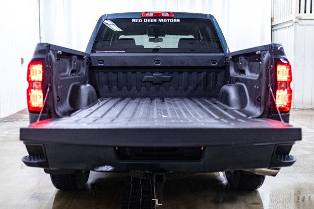 2018 Chevrolet Silverado 1500 4x4 Crew Cab LT Z71 PSeat BCam Red Deer AB