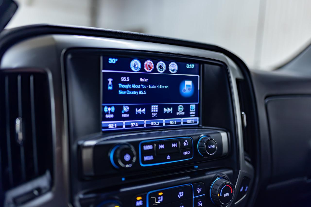 2018 Chevrolet Silverado 1500 4x4 Crew Cab LT Z71 PSeat BCam Red Deer AB