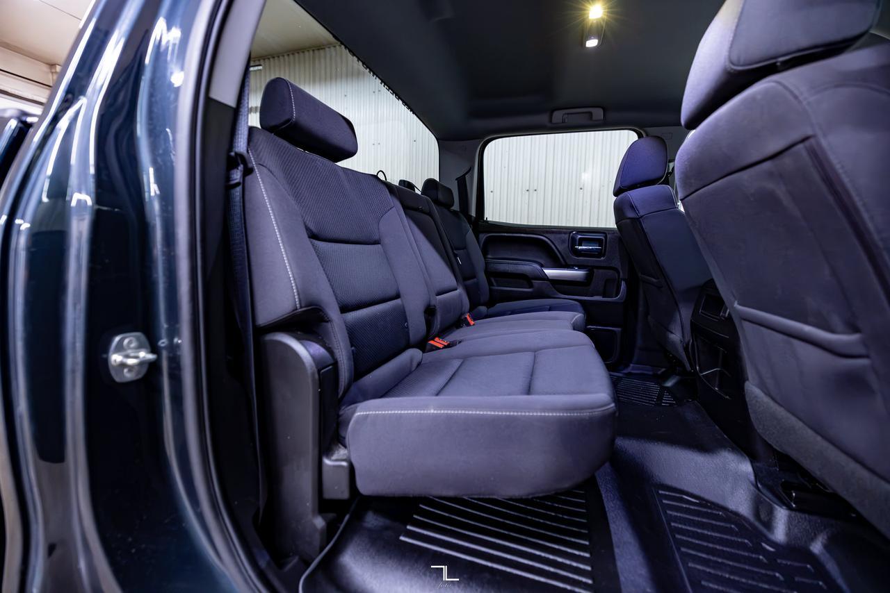 2018 Chevrolet Silverado 1500 4x4 Crew Cab LT Z71 PSeat BCam Red Deer AB