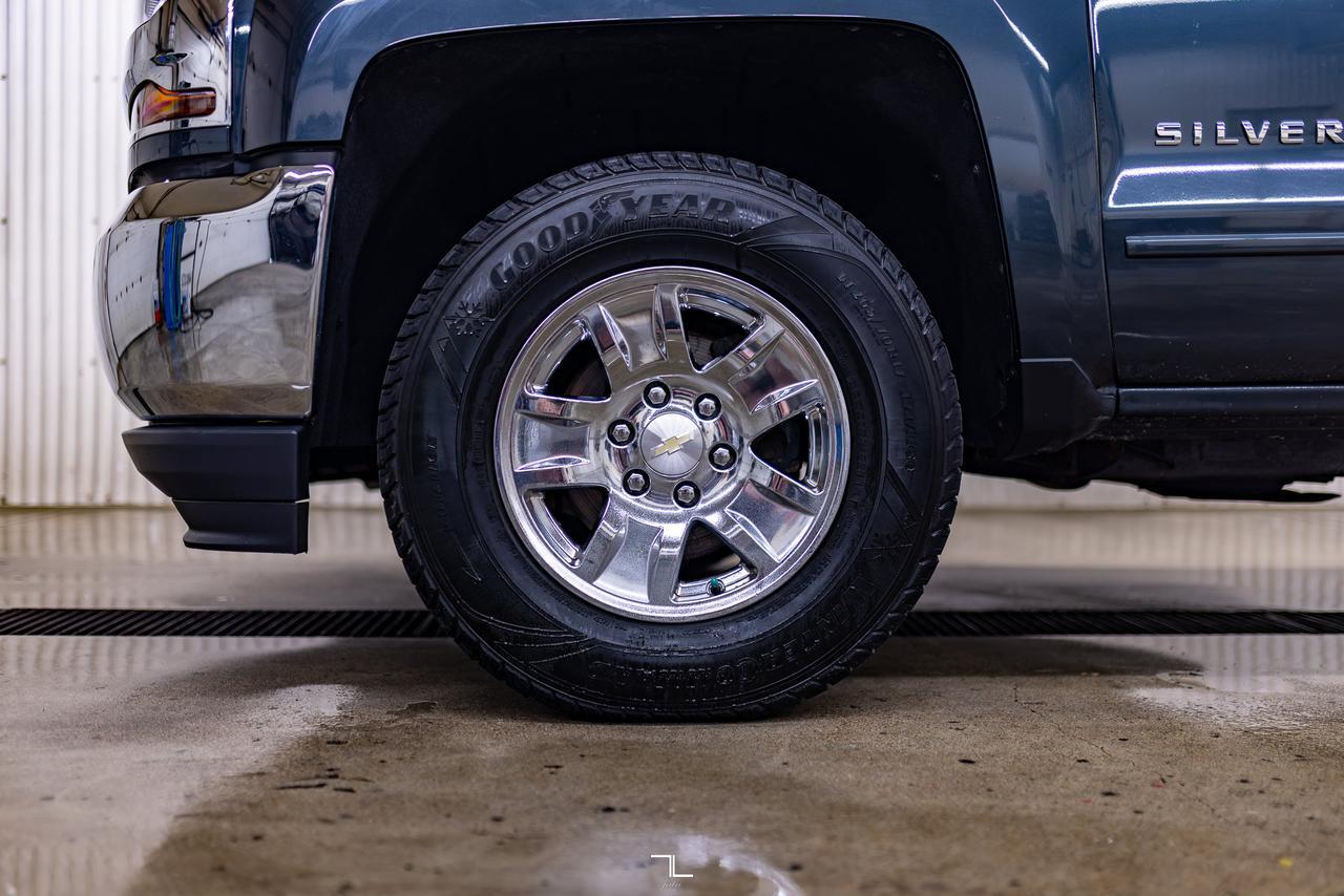 2018 Chevrolet Silverado 1500 4x4 Crew Cab LT Z71 PSeat BCam Red Deer AB
