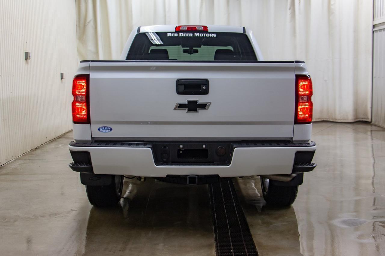 2018 Chevrolet Silverado 1500 4x4 Crew Cab LT Z71 Red Deer AB