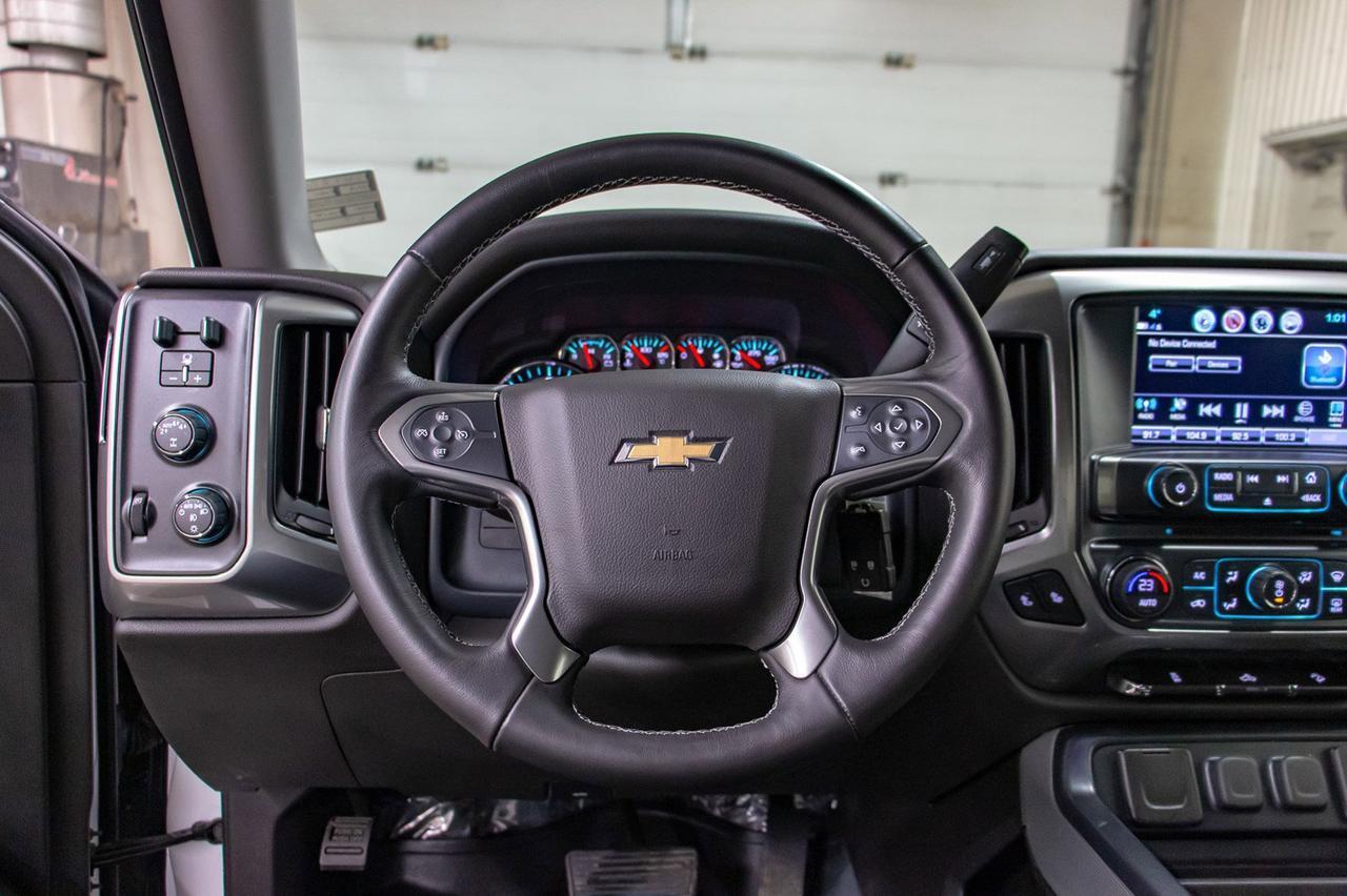 2018 Chevrolet Silverado 1500 4x4 Crew Cab LT Z71 Red Deer AB