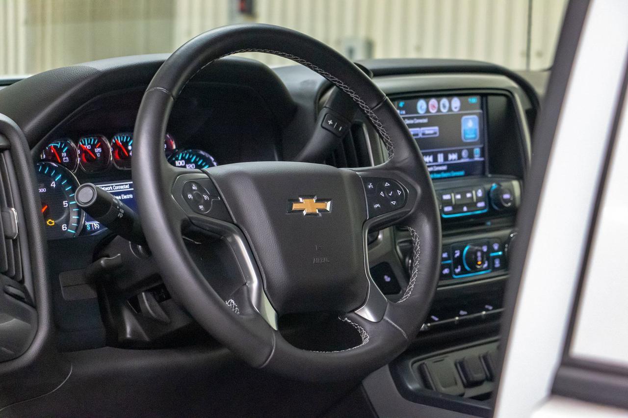 2018 Chevrolet Silverado 1500 4x4 Crew Cab LT Z71 Red Deer AB