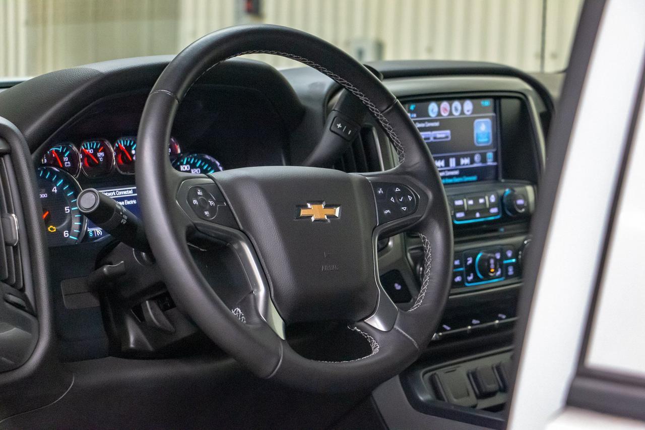 2018 Chevrolet Silverado 1500 4x4 Crew Cab LT Z71 Red Deer AB