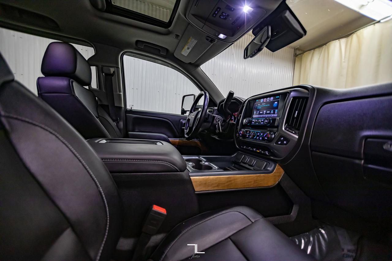 2018 Chevrolet Silverado 1500 4x4 Crew Cab LTZ Leather Roof BCam Red Deer AB