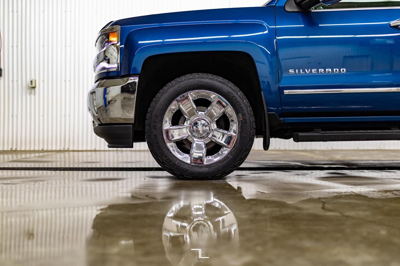 2018 Chevrolet Silverado 1500 4x4 Crew Cab LTZ Leather Roof BCam Red Deer AB