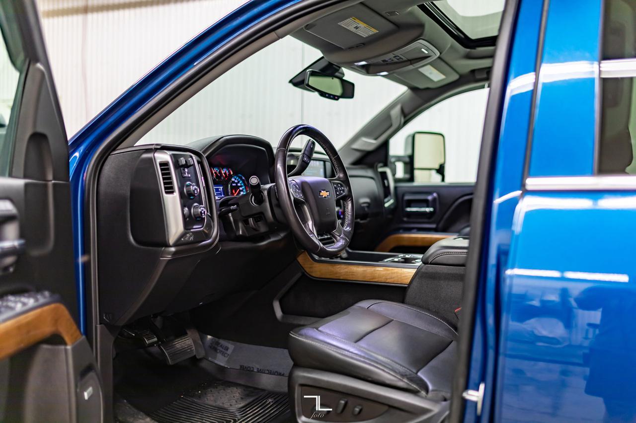 2018 Chevrolet Silverado 1500 4x4 Crew Cab LTZ Leather Roof BCam Red Deer AB