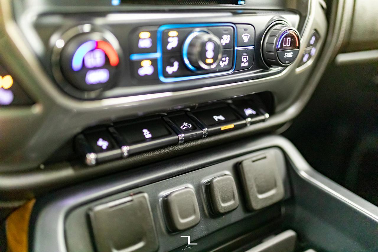 2018 Chevrolet Silverado 1500 4x4 Crew Cab LTZ Leather Roof BCam Red Deer AB