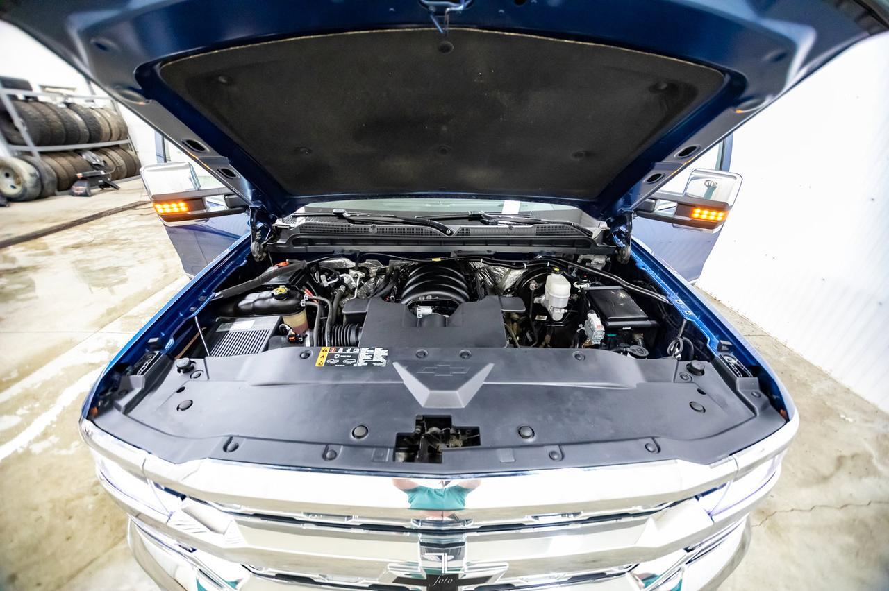 2018 Chevrolet Silverado 1500 4x4 Crew Cab LTZ Leather Roof BCam Red Deer AB