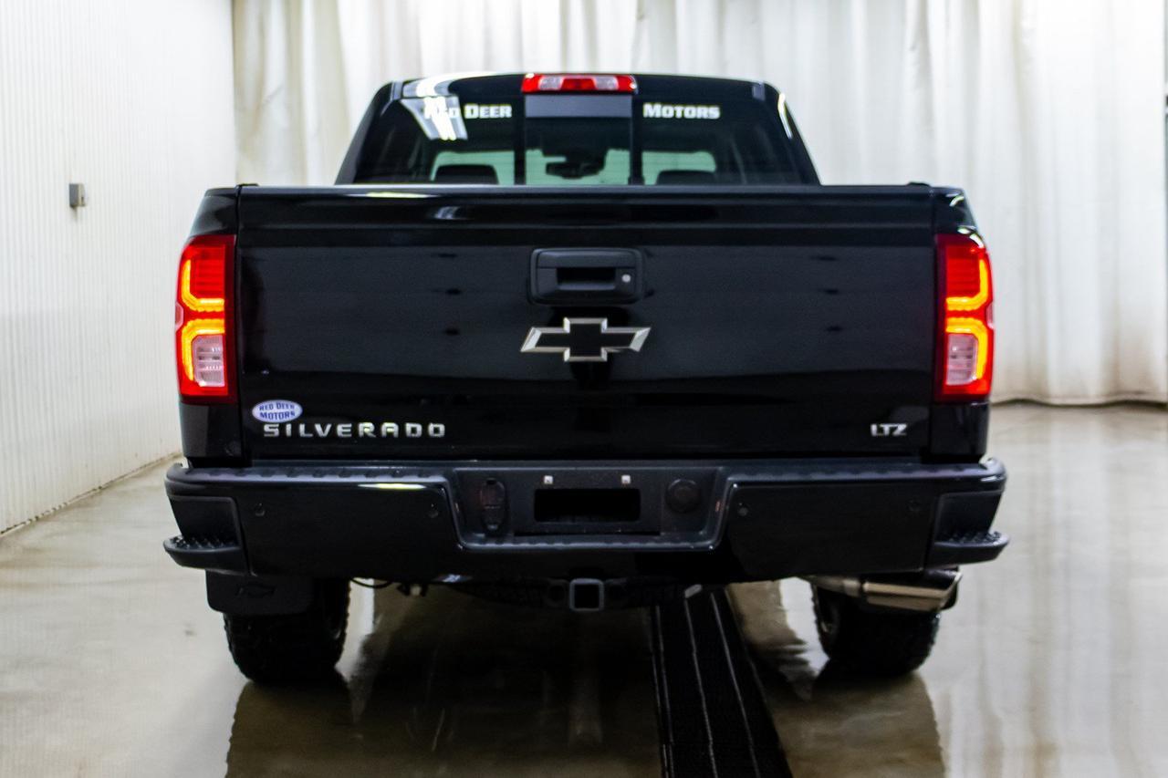 2018 Chevrolet Silverado 1500 4x4 Crew Cab LTZ Leather Roof Nav Red Deer AB