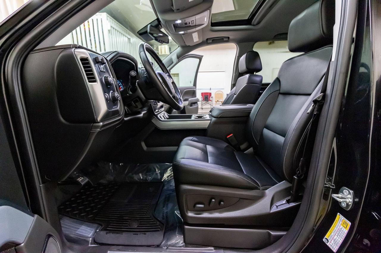 2018 Chevrolet Silverado 1500 4x4 Crew Cab LTZ Leather Roof Nav Red Deer AB