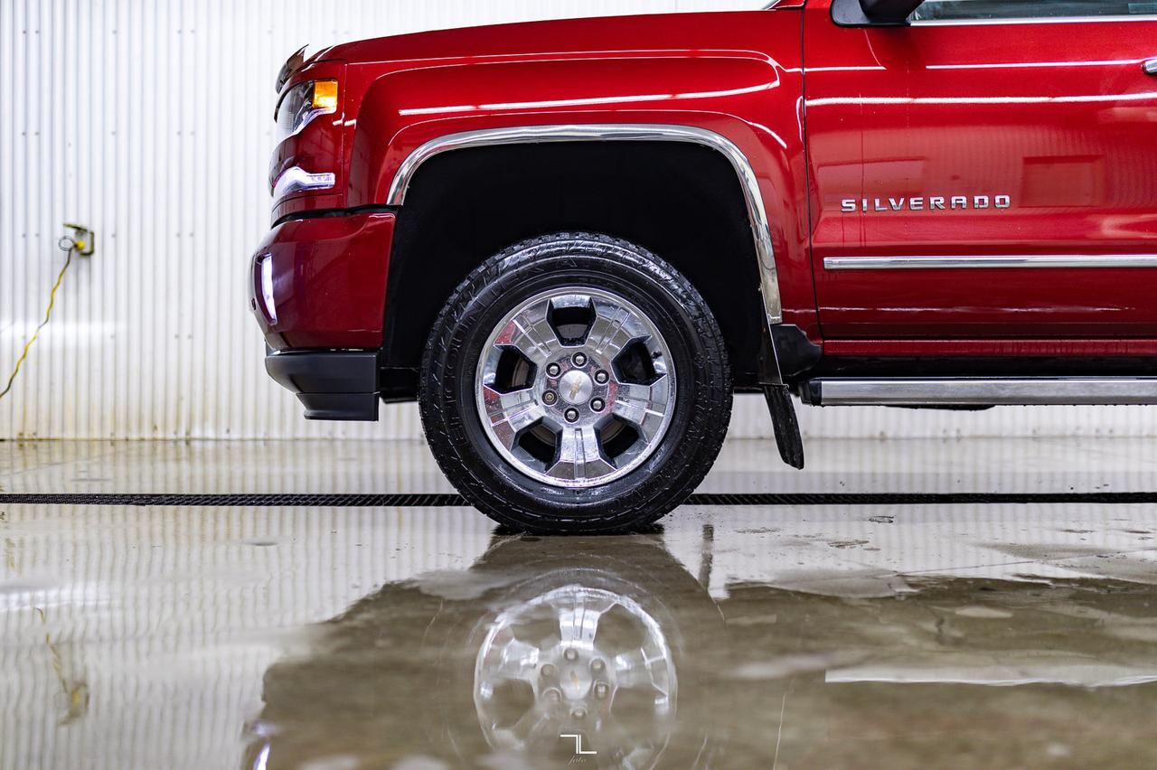 2018 Chevrolet Silverado 1500 4x4 Crew Cab LTZ Leather Roof Nav Red Deer AB