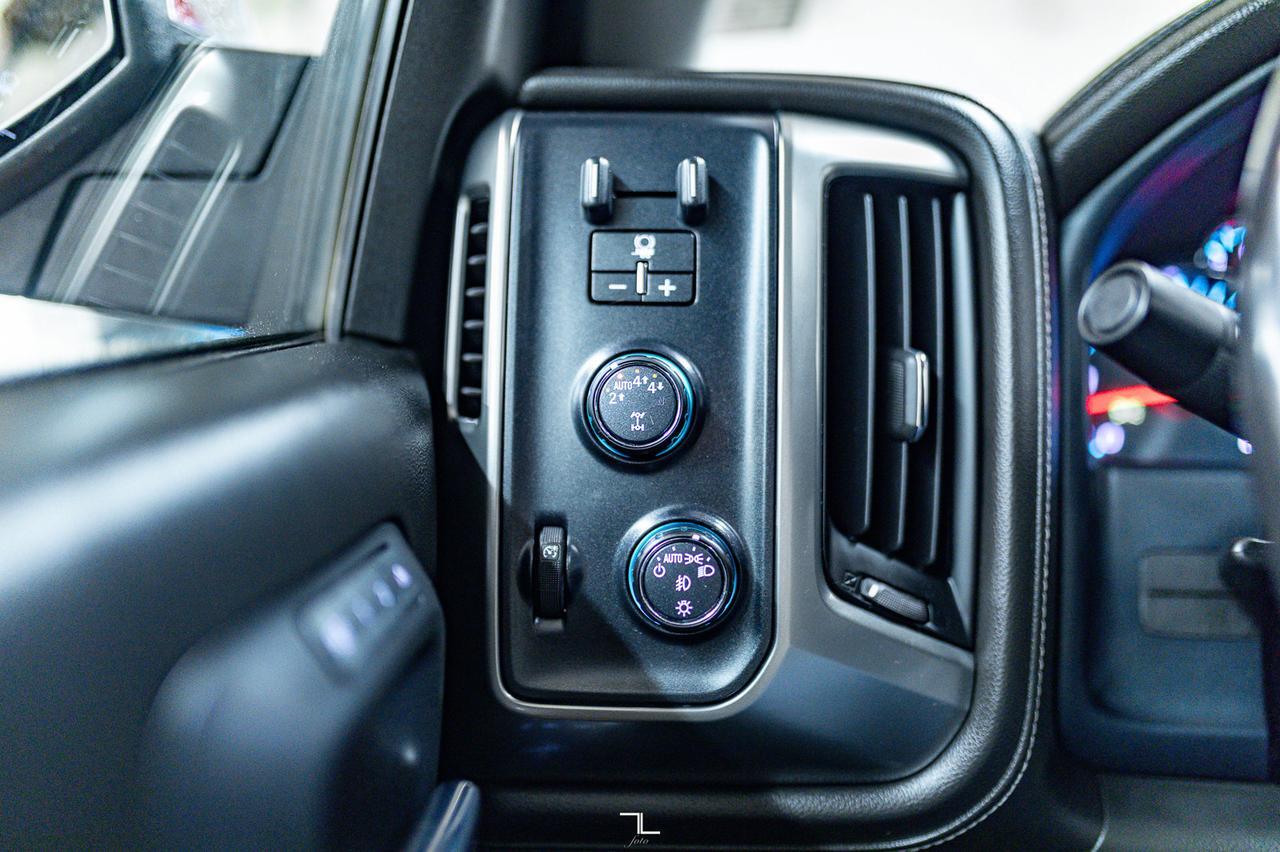 2018 Chevrolet Silverado 1500 4x4 Crew Cab LTZ Leather Roof Nav Red Deer AB