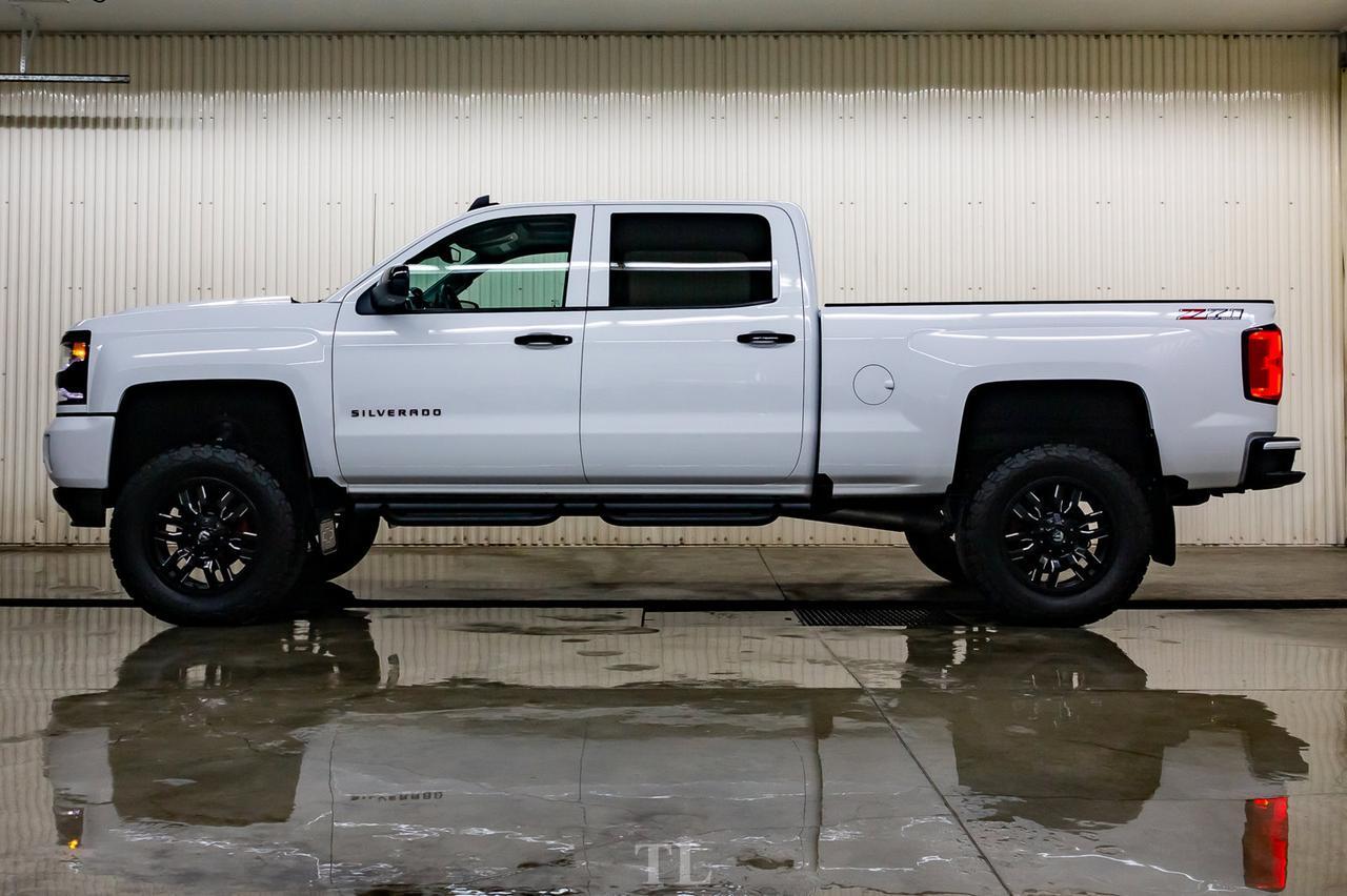 2018 Chevrolet Silverado 1500 4x4 Crew Cab LTZ Z71 4" Lift Wheels Leather Roof Nav Red Deer AB