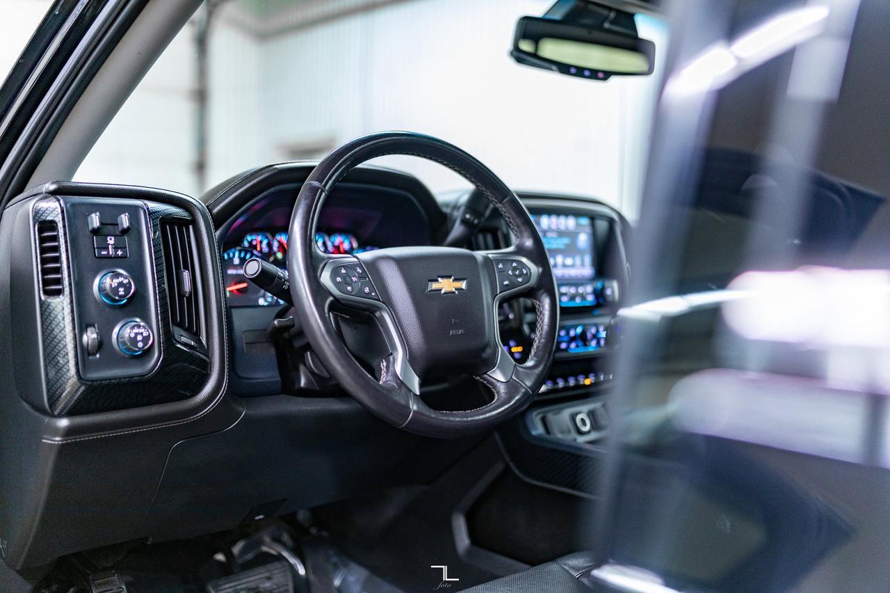 2018 Chevrolet Silverado 1500 4x4 Crew Cab LTZ Z71 GFX Leather Roof Red Deer AB