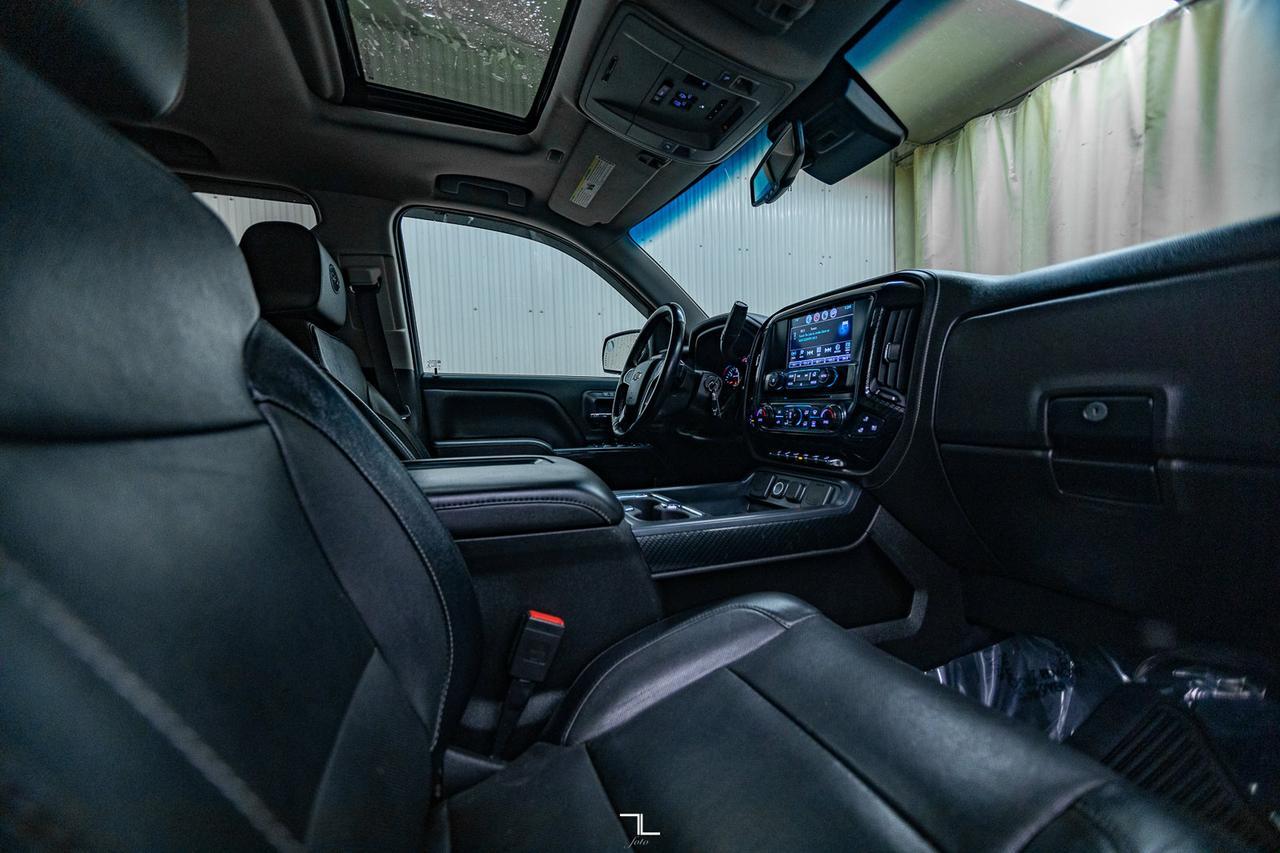 2018 Chevrolet Silverado 1500 4x4 Crew Cab LTZ Z71 GFX Leather Roof Red Deer AB