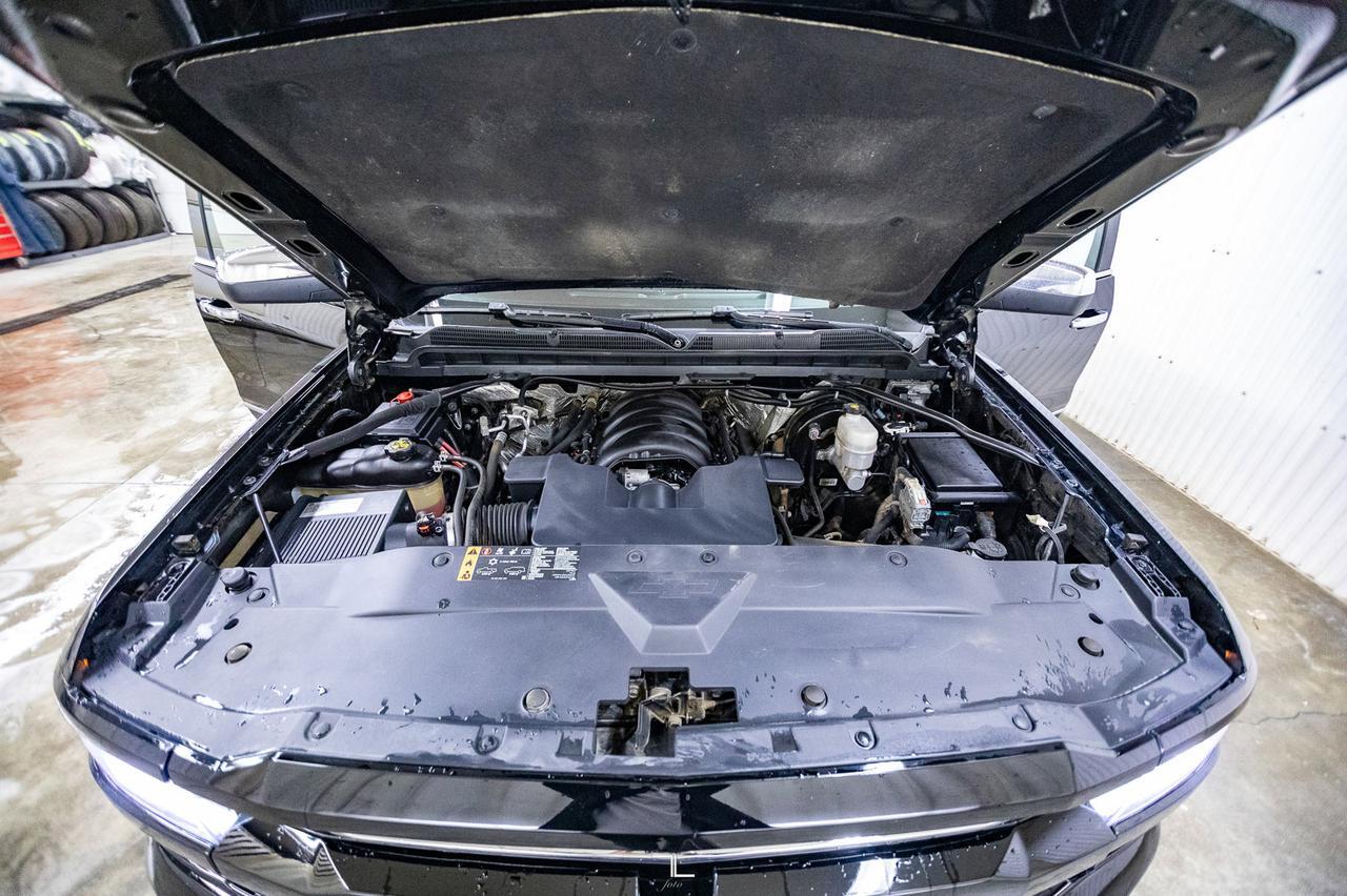 2018 Chevrolet Silverado 1500 4x4 Crew Cab LTZ Z71 GFX Leather Roof Red Deer AB