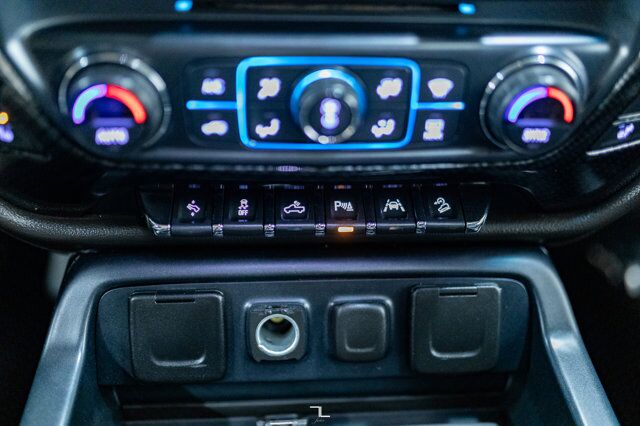 2018 Chevrolet Silverado 1500 4x4 Crew Cab LTZ Z71 GFX Leather Roof Red Deer AB