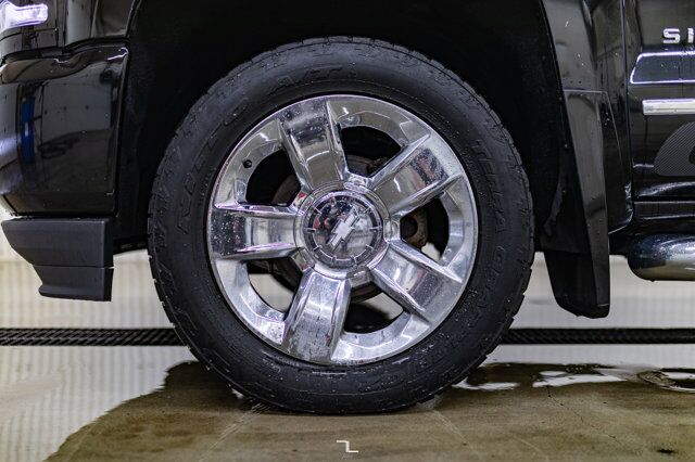 2018 Chevrolet Silverado 1500 4x4 Crew Cab LTZ Z71 GFX Leather Roof Red Deer AB