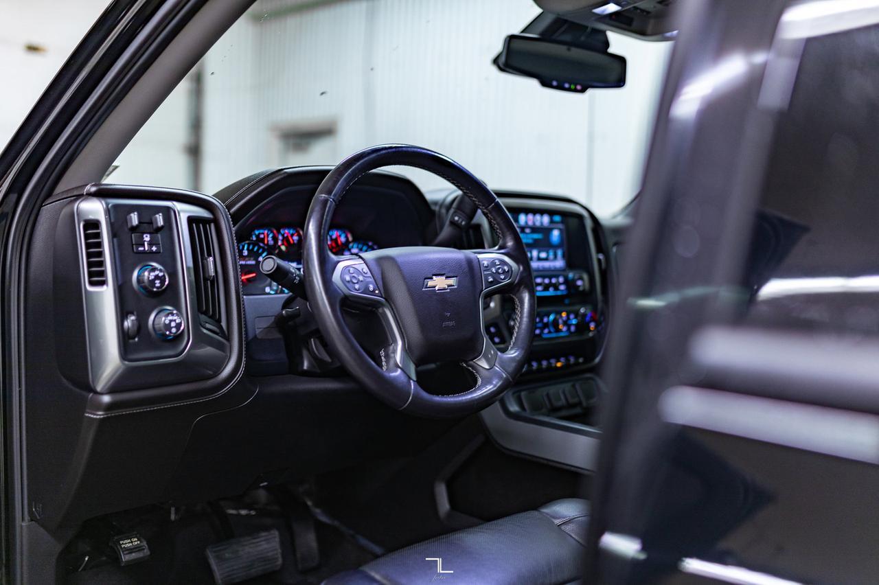 2018 Chevrolet Silverado 1500 4x4 Crew Cab LTZ Z71 Leather Roof BCam Red Deer AB