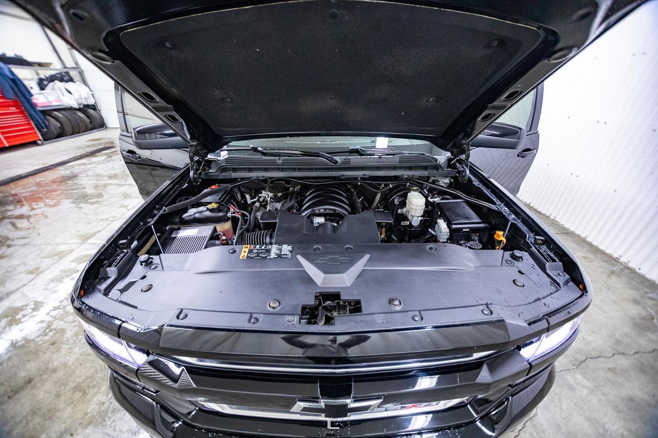 2018 Chevrolet Silverado 1500 4x4 Crew Cab LTZ Z71 Leather Roof BCam Red Deer AB