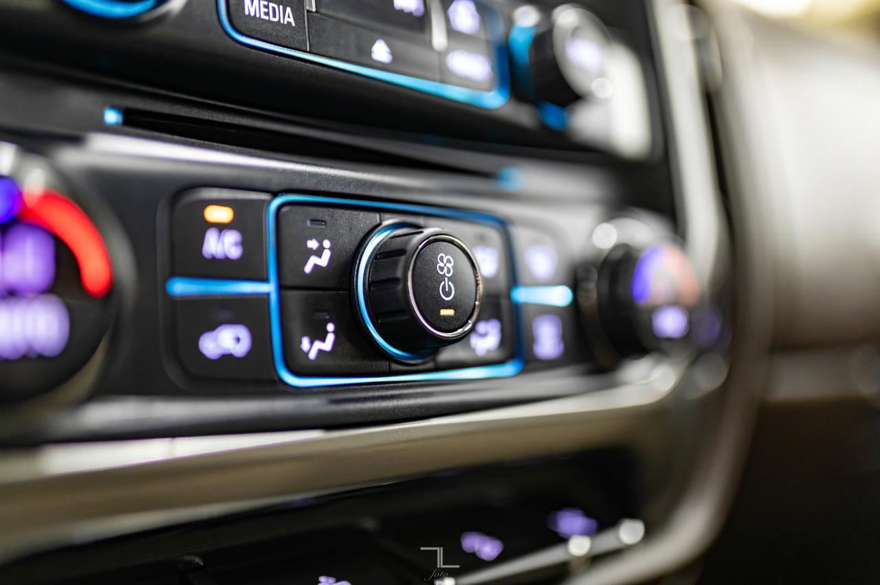 2018 Chevrolet Silverado 1500 4x4 Crew Cab LTZ  Z71 Leather Roof Nav 22" Wheels Red Deer AB