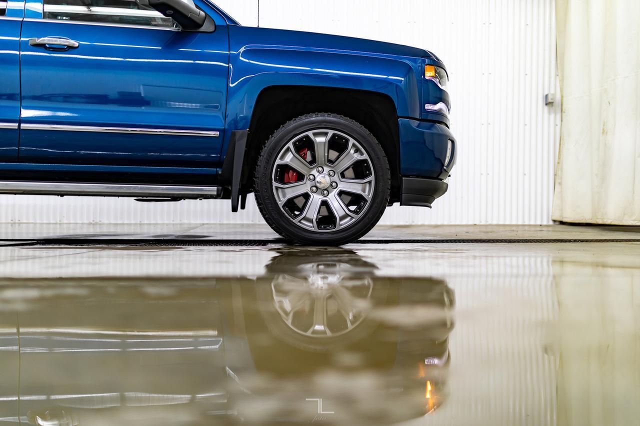 2018 Chevrolet Silverado 1500 4x4 Crew Cab LTZ  Z71 Leather Roof Nav 22" Wheels Red Deer AB