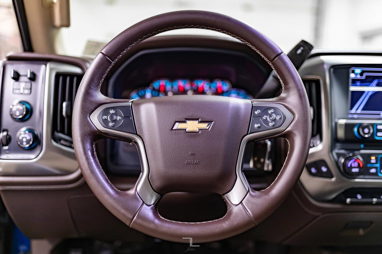 2018 Chevrolet Silverado 1500 4x4 Crew Cab LTZ  Z71 Leather Roof Nav 22" Wheels Red Deer AB