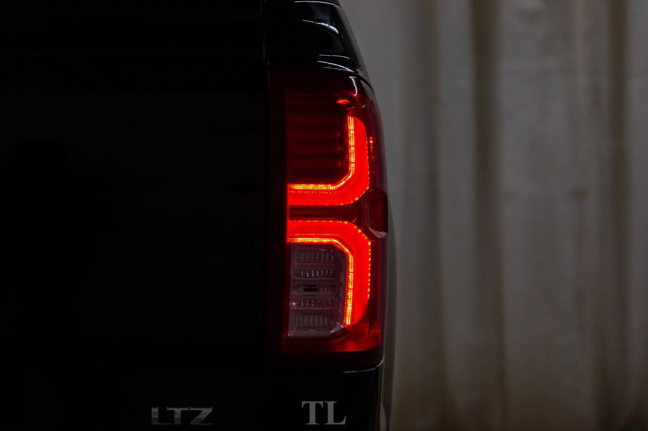 2018 Chevrolet Silverado 1500 4x4 Crew Cab LTZ Z71 Leather Roof Nav BCam Red Deer AB