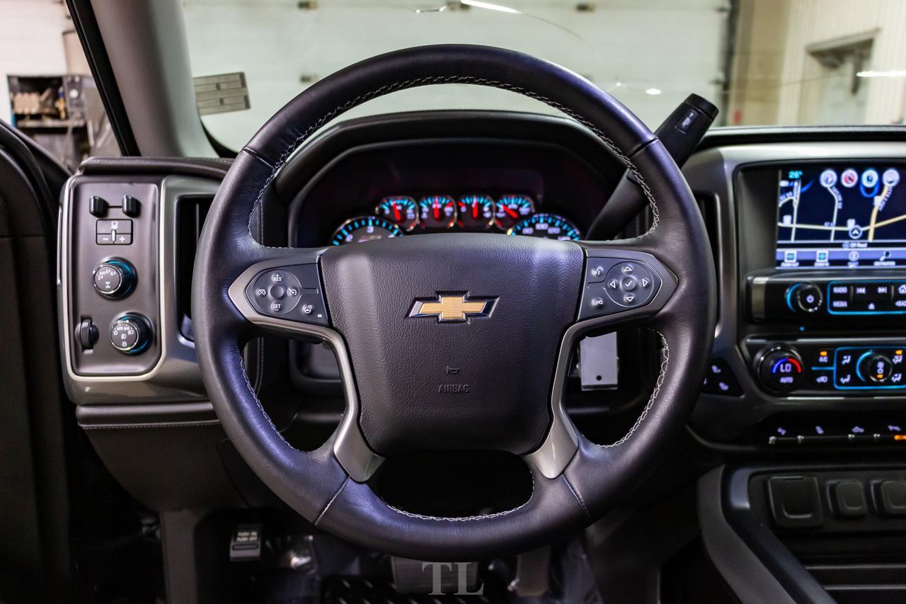 2018 Chevrolet Silverado 1500 4x4 Crew Cab LTZ Z71 Leather Roof Nav BCam Red Deer AB