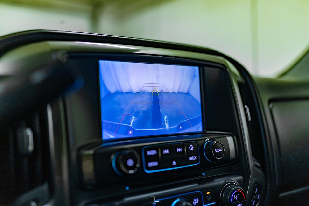 2018 Chevrolet Silverado 1500 4x4 Crew Cab LTZ Z71 Leather Roof Nav BCam Red Deer AB