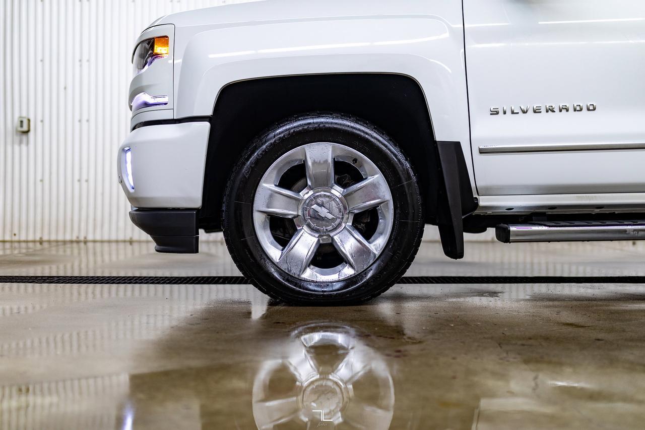 2018 Chevrolet Silverado 1500 4x4 Crew Cab LTZ Z71 Leather Roof Nav BCam Red Deer AB