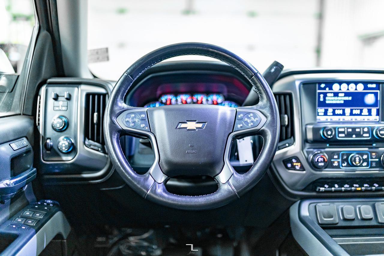 2018 Chevrolet Silverado 1500 4x4 Crew Cab LTZ Z71 Leather Roof Nav BCam Red Deer AB