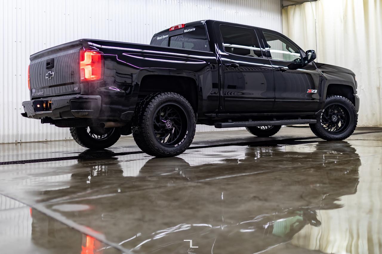 2018 Chevrolet Silverado 1500 4x4 Crew Cab LTZ Z71 Leather Roof Nav Red Deer AB