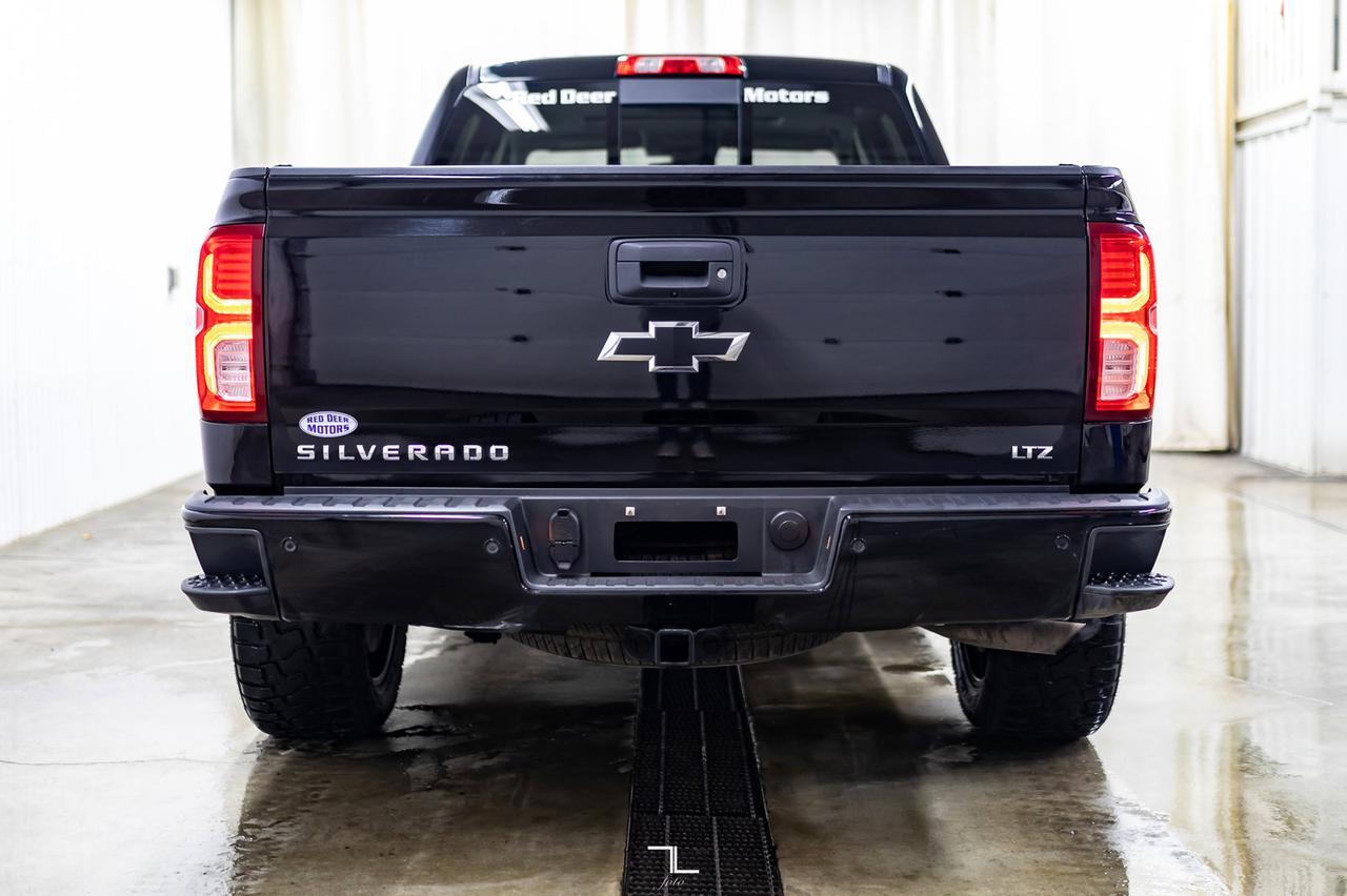 2018 Chevrolet Silverado 1500 4x4 Crew Cab LTZ Z71 Leather Roof Nav Red Deer AB