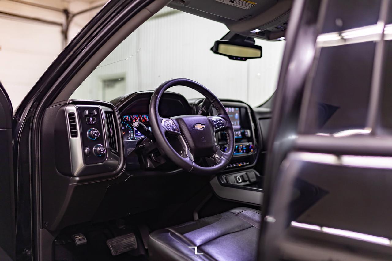 2018 Chevrolet Silverado 1500 4x4 Crew Cab LTZ Z71 Leather Roof Nav Red Deer AB