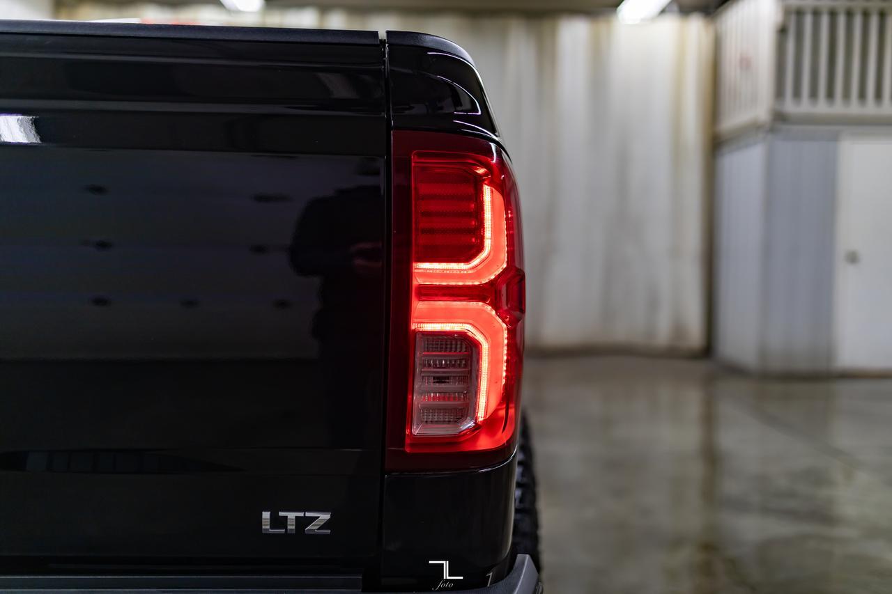 2018 Chevrolet Silverado 1500 4x4 Crew Cab LTZ Z71 Leather Roof Nav Red Deer AB