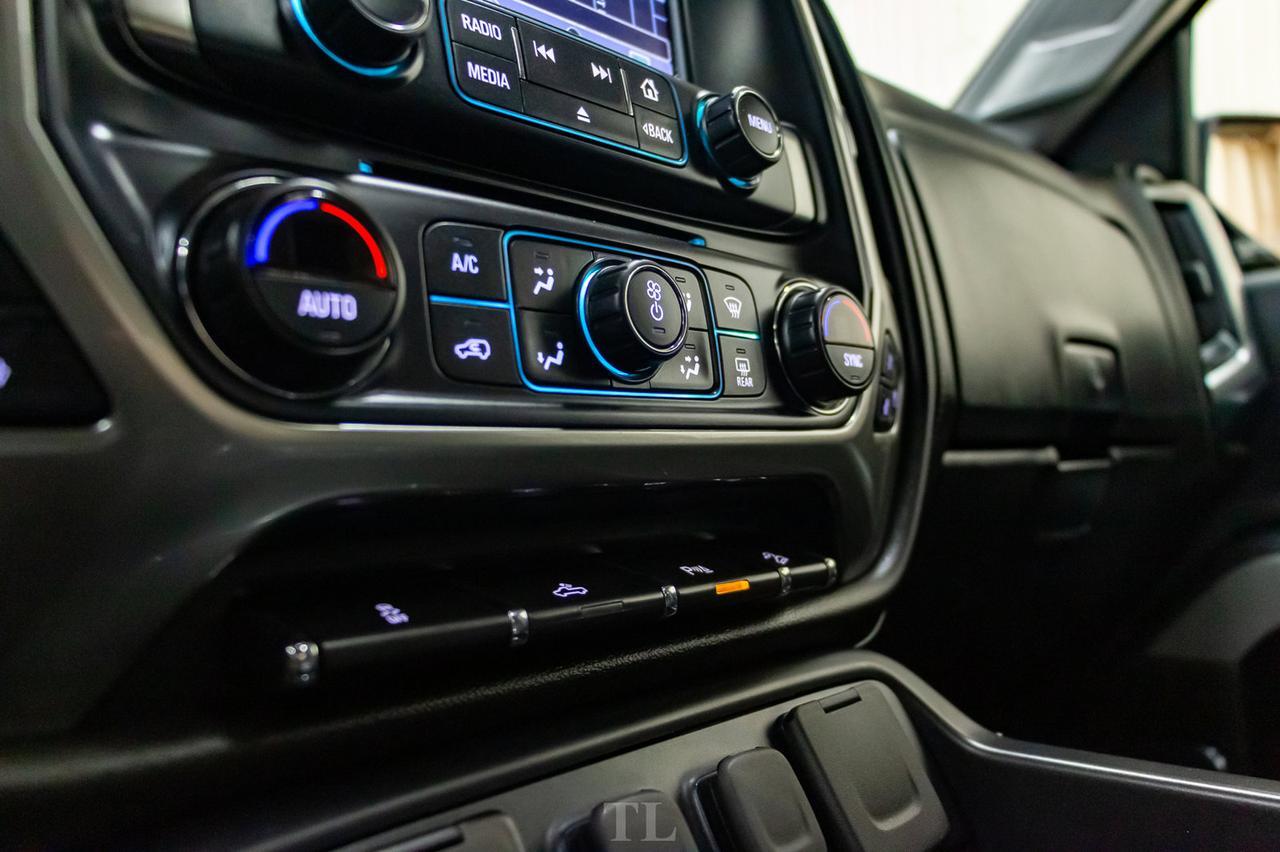 2018 Chevrolet Silverado 1500 4x4 Crew Cab LTZ Z71 Leather Roof Nav Red Deer AB