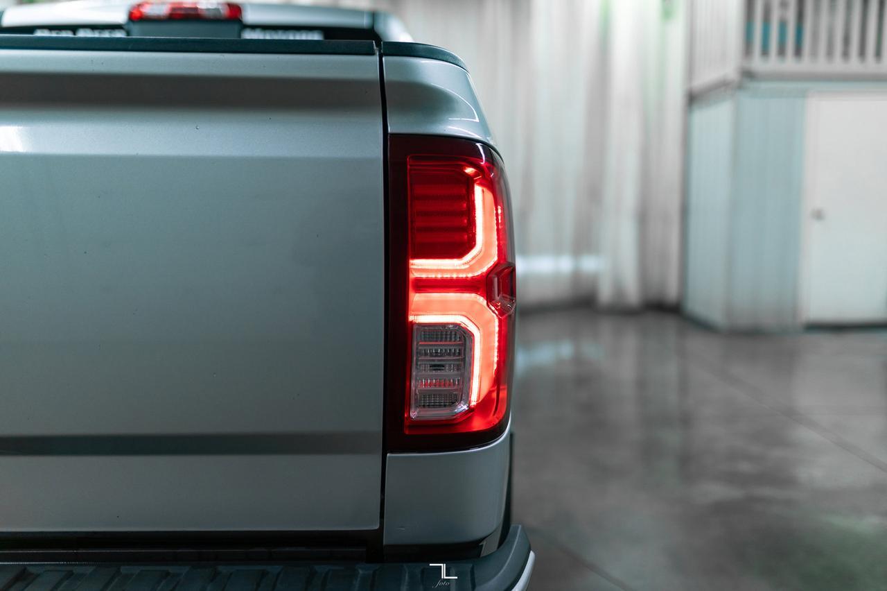 2018 Chevrolet Silverado 1500 4x4 Crew Cab LTZ Z71 Leather Roof Nav Red Deer AB