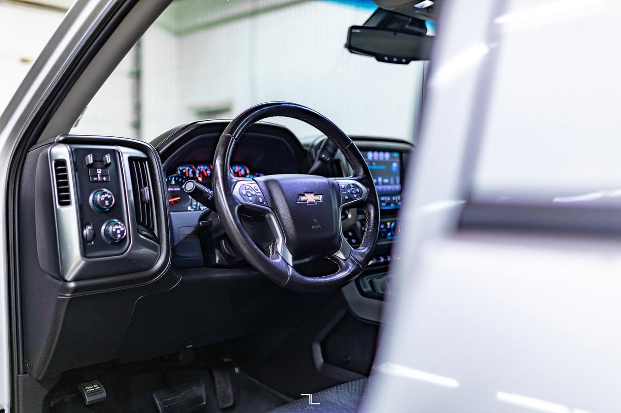 2018 Chevrolet Silverado 1500 4x4 Crew Cab LTZ Z71 Leather Roof Nav Red Deer AB