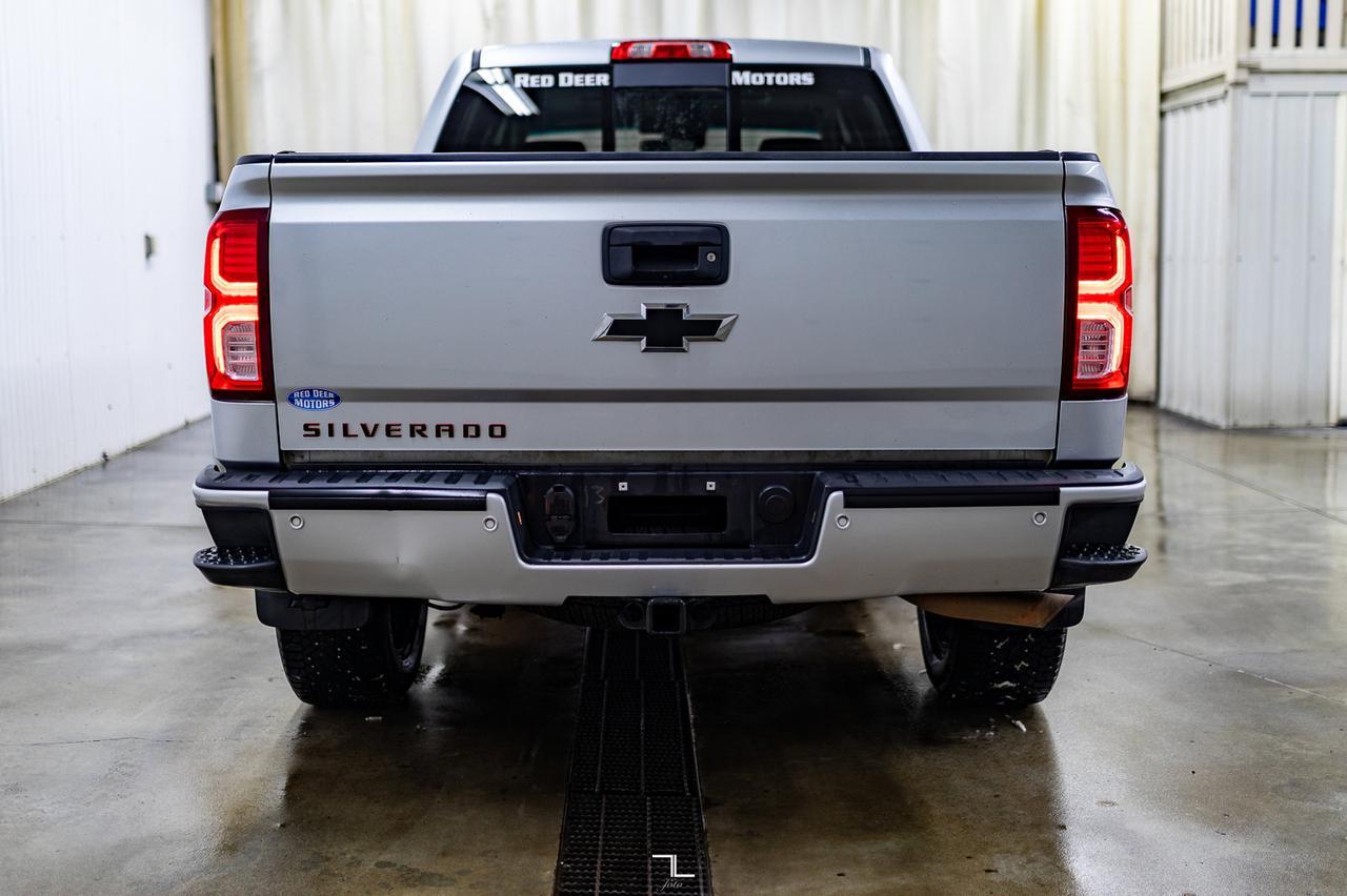 2018 Chevrolet Silverado 1500 4x4 Crew Cab LTZ Z71 Leather Roof Nav Red Deer AB