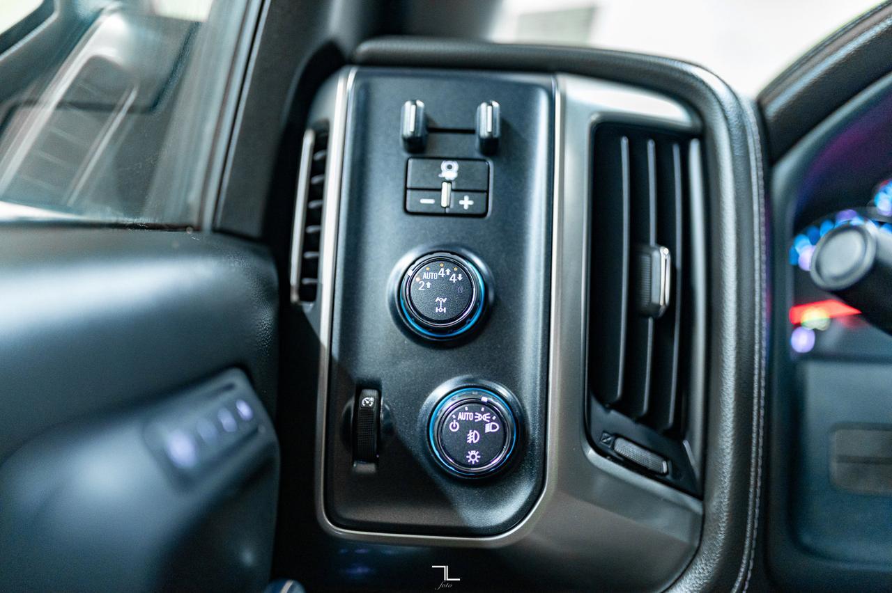 2018 Chevrolet Silverado 1500 4x4 Crew Cab LTZ Z71 Leather Roof Nav Red Deer AB