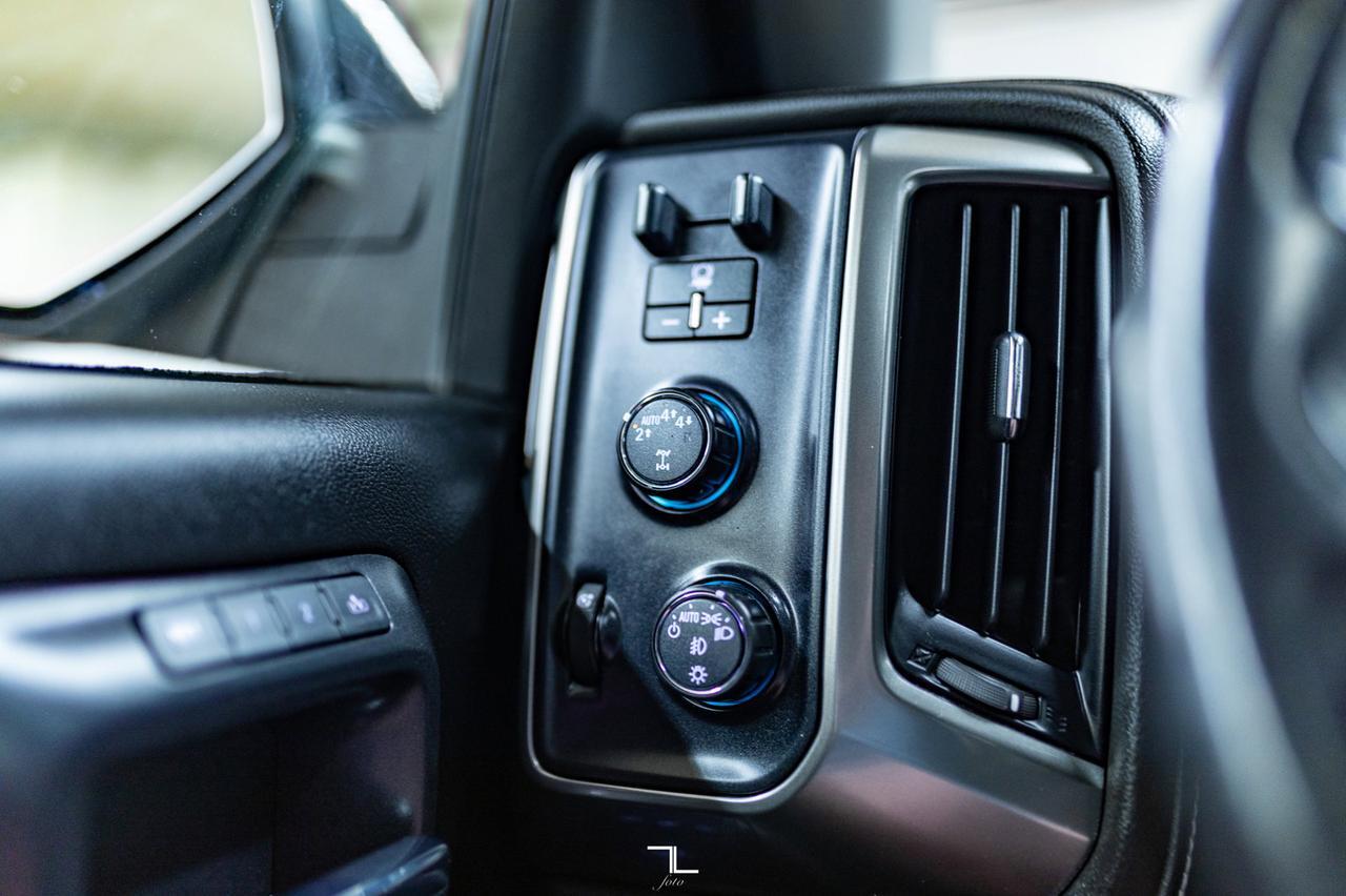 2018 Chevrolet Silverado 1500 4x4 Crew Cab LTZ Z71 Leather Roof Nav Red Deer AB