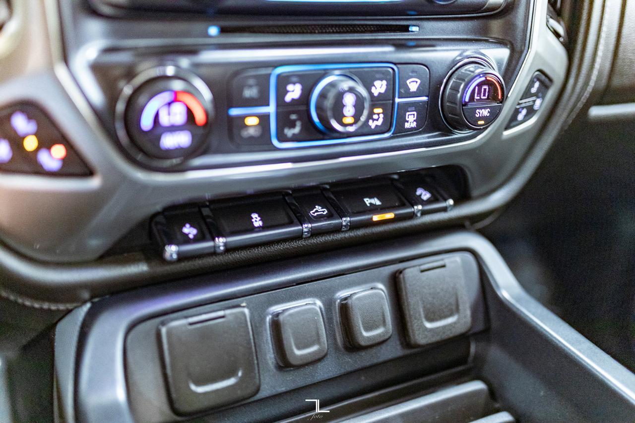 2018 Chevrolet Silverado 1500 4x4 Crew Cab LTZ Z71 Leather Roof Nav Red Deer AB