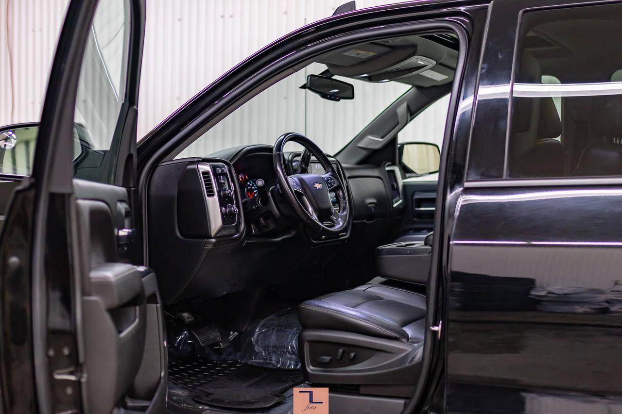2018 Chevrolet Silverado 1500 4x4 Crew Cab LTZ Z71 Longbox Leather Roof BCam Red Deer AB